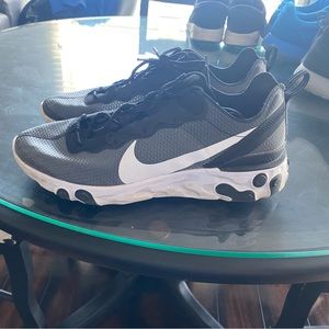Nike mens react